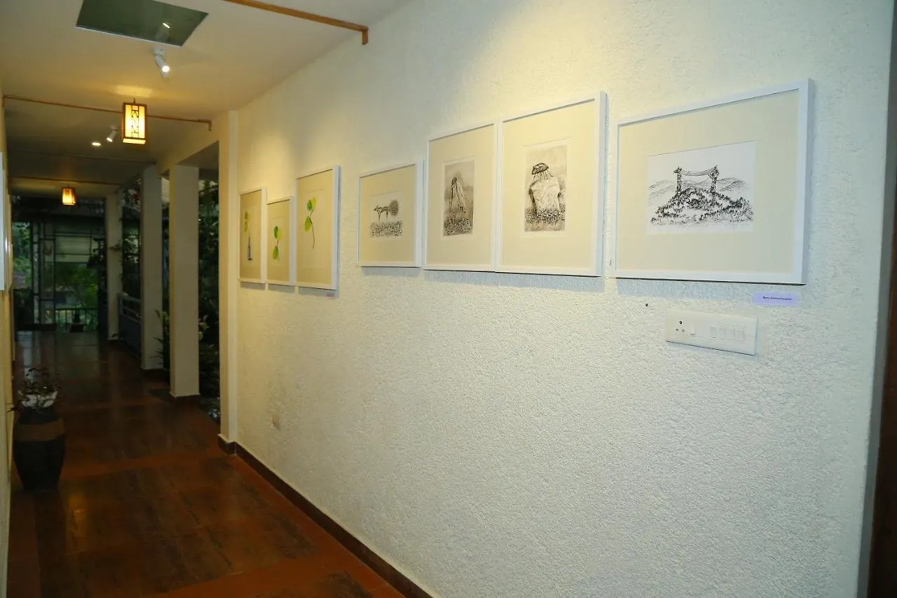 מונאר Mistletoe Homestay & Cafe